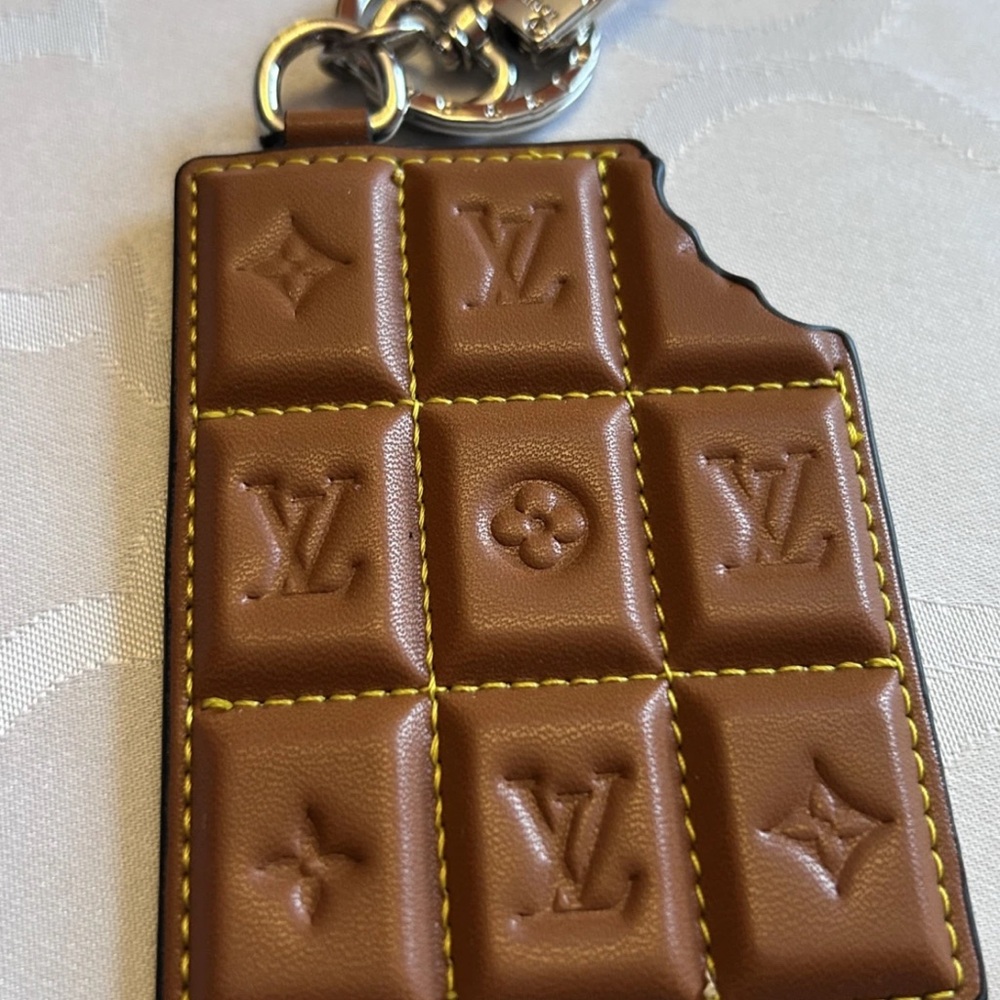 Louis Vuitton Brown Key & Card Holder - Picture 3 of 6